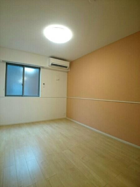 ローズマリーＢの洋室