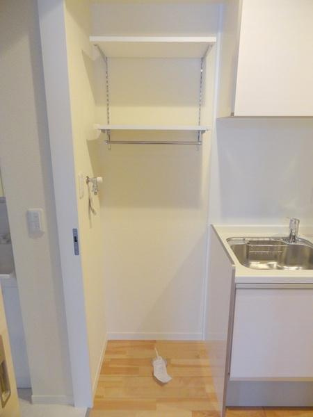 シャーメゾンKOGACHIの洗面所|★洗濯機はここに★