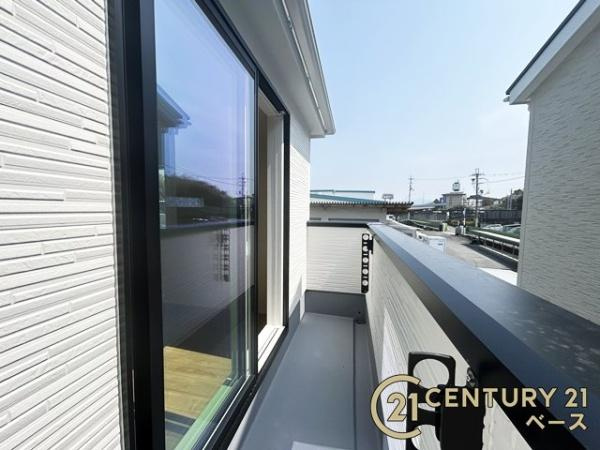 リナージュ宝来町 ２号棟 ／新築一戸建のバルコニー|■日当たりのよいバルコニー！洗濯物もよく乾きます！■