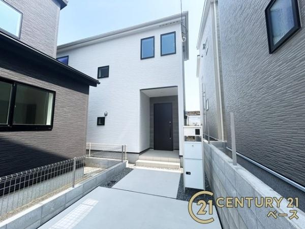 リナージュ宝来町 ２号棟 ／新築一戸建