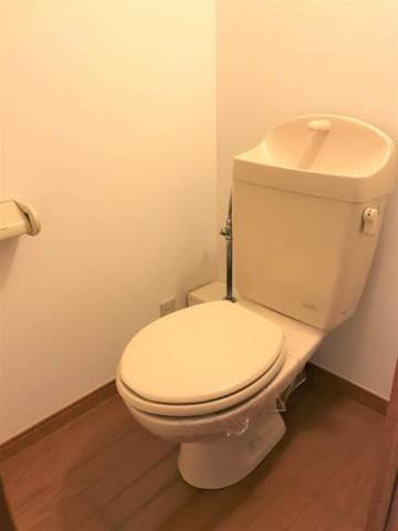 メゾン・ド・アンジュのトイレ|写真は別部屋になります。