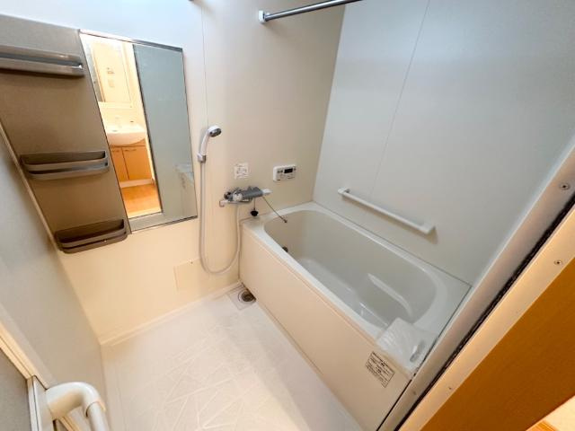 【浴室】 | ＡＮＤ　ＯＮＥ　東棟 | バス