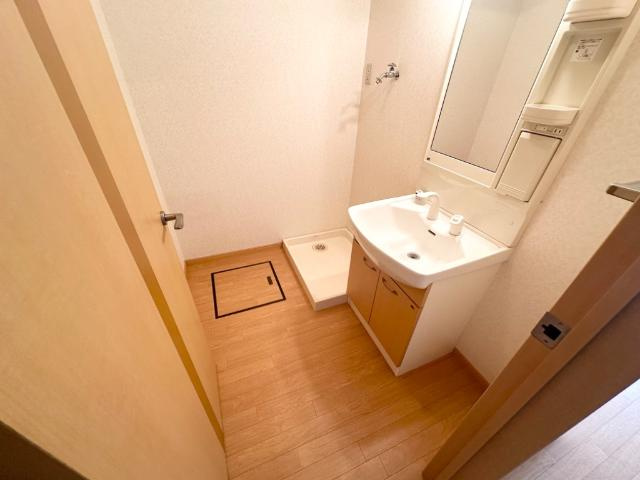 【洗面所】 | ＡＮＤ　ＯＮＥ　東棟 | 脱衣所