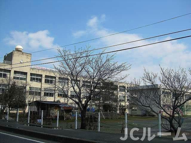 アベニールⅡの周辺|高志小学校まで950m