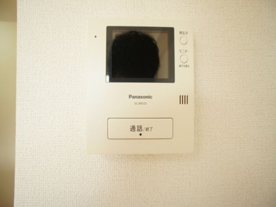 【セキュリティ】 | サンディーアＣ | 訪問者の確認ができるTVドアホン付きです♪