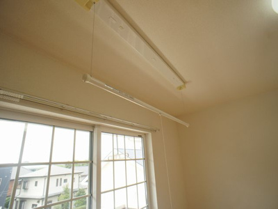 【設備】 | サンディーアＣ | 室内物干しがあります。