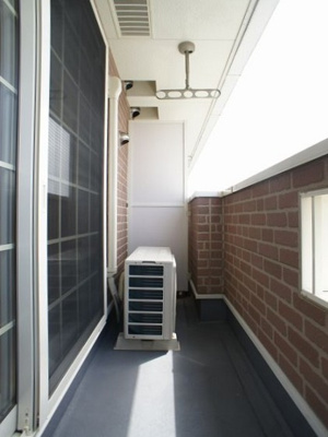 【バルコニー】 | サンディーアＣ | 日当たり良好！お洗濯物がたくさん干せます♪