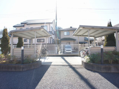 【その他共用部分】 | サンディーアＣ | 屋根付きの駐輪場があります♪