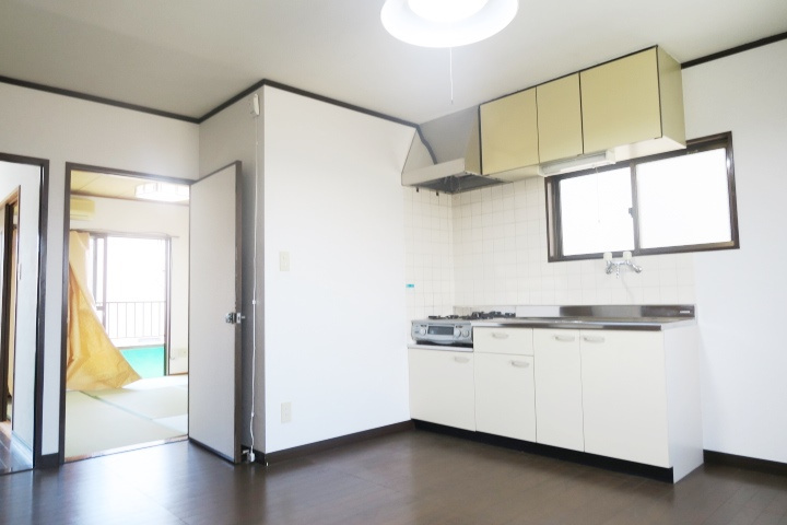 コーポ鈴蘭の居間・リビング