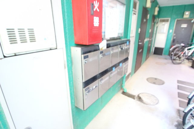 コーポ鈴蘭のロビー