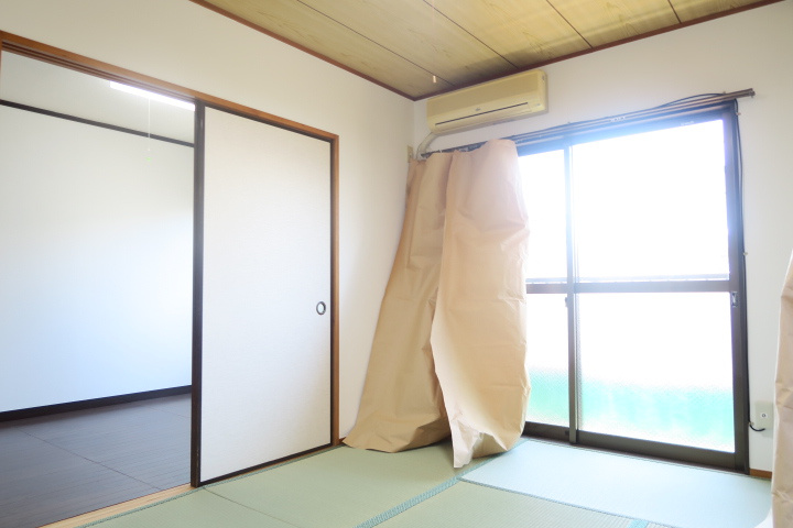 コーポ鈴蘭の和室