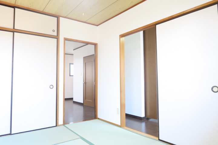 コーポ鈴蘭の和室