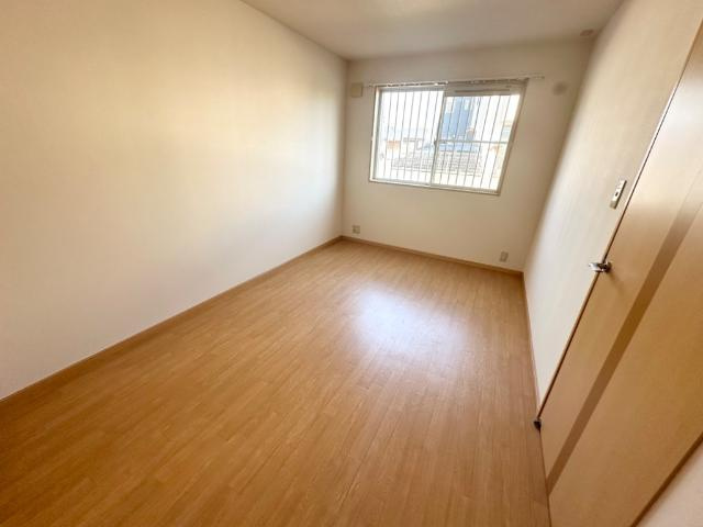 ＡＮＤ　ＯＮＥ　東棟の内装|洋室