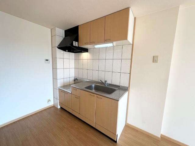 ＡＮＤ　ＯＮＥ　東棟のキッチン|キッチン