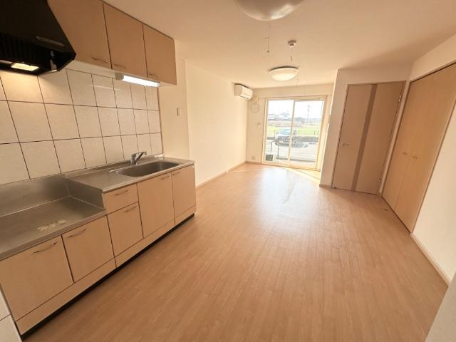 ＡＮＤ　ＯＮＥ　東棟の居間・リビング|リビング