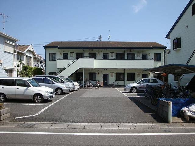 エスフィールドハイツＢ棟の外観