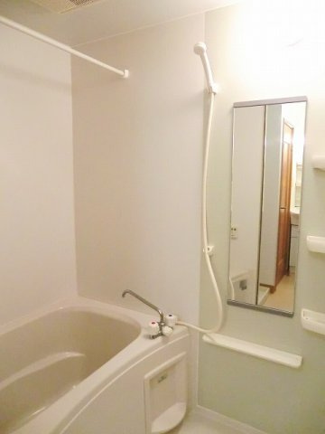 ソレイユ友Ｂ棟の浴室