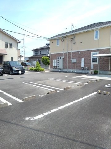 プラシード　パラッツオの駐車場