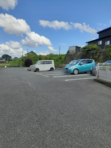 グレープ・ガーデンⅠの駐車場