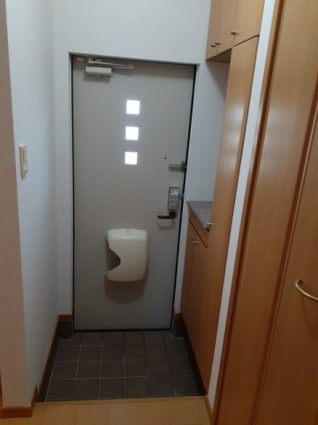 グレープ・ガーデンⅠの玄関