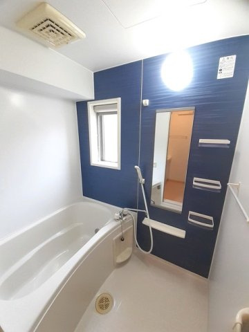 プリムローズＡの浴室