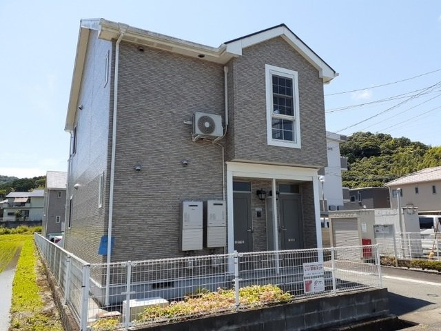 アヴニ－ル　Ａ