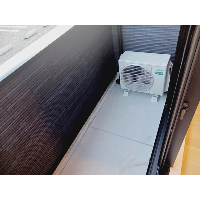 岐阜市芥見長山１丁目のアパートのバルコニー