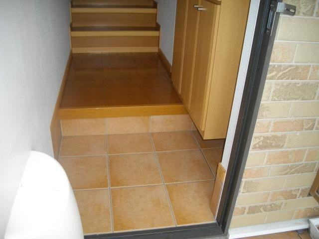 レジデンス・丸栖Ⅱの玄関