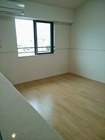 Ｓｈａｒｍ　Ｈａｗｋｓ　Ａの居間・リビング