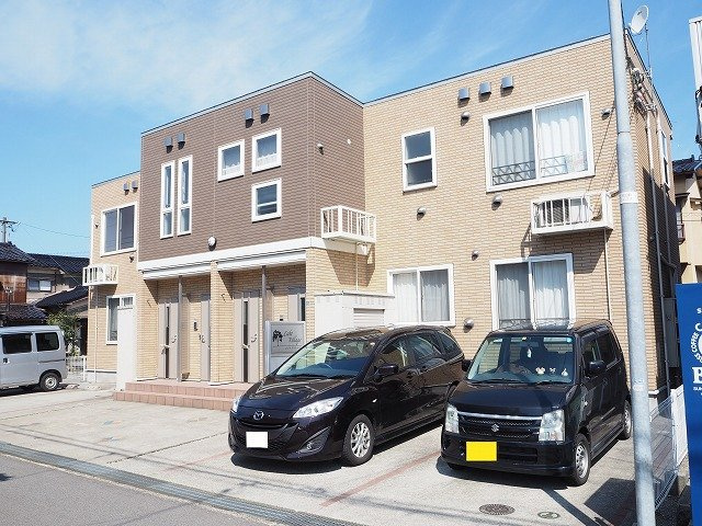 レイク・ヴィレッジの外観