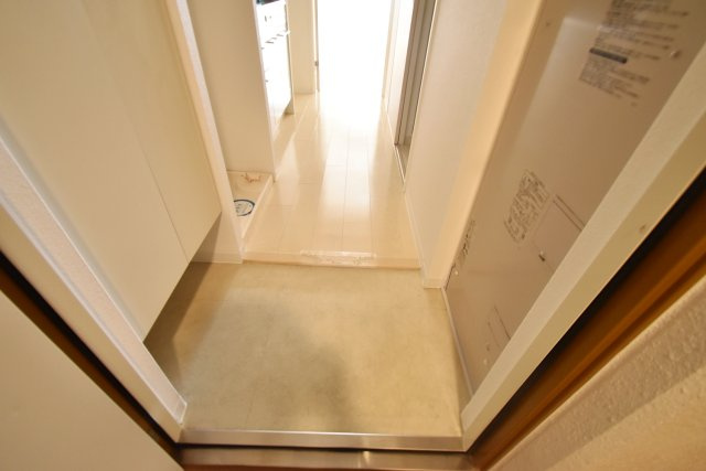 セレニテ西宮本町の玄関