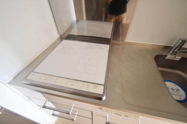 セレニテ西宮本町のキッチン