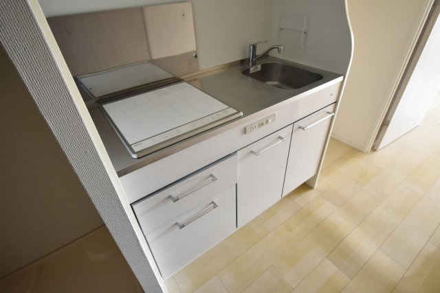 セレニテ西宮本町のキッチン