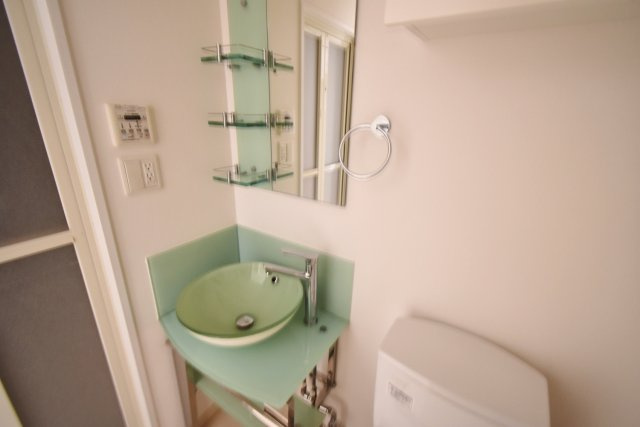 セレニテ西宮本町の洗面所