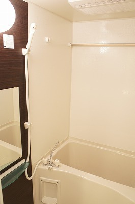 リブリ・Sky Charmの浴室|落ち着いた空間のお風呂です