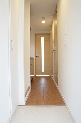 リブリ・Sky Charmの玄関|収納もある玄関です