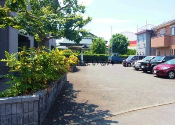 久留米市合川町のハイツの駐車場|駐車場完備です
