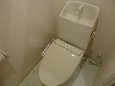 【トイレ】 | ライツ南曽根 | 温水洗浄機能付き暖房便座