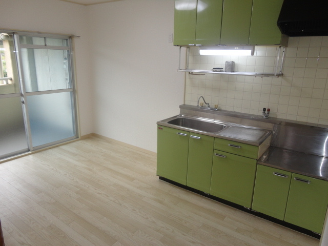 三郷駅前マンションの内装