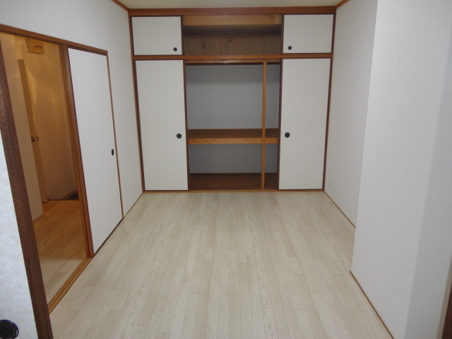 三郷駅前マンションの内装