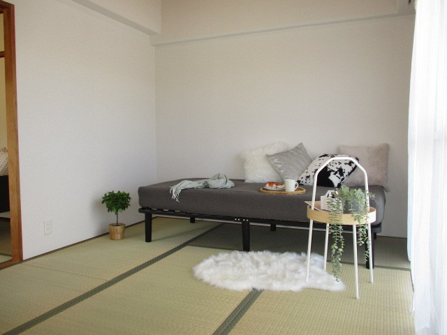 三郷駅前マンションの寝室