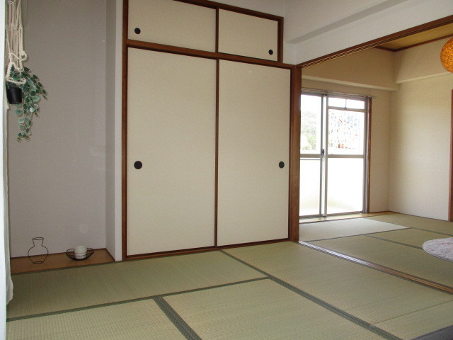 三郷駅前マンションの寝室