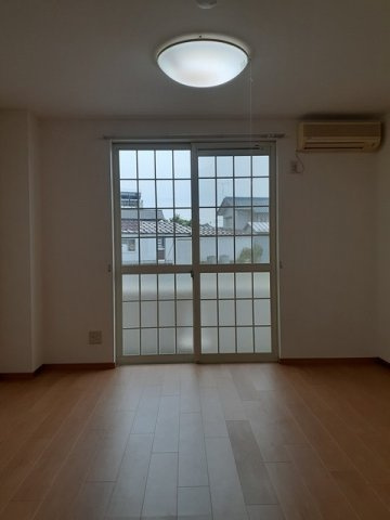 グロ－イング・アップⅠの居間・リビング