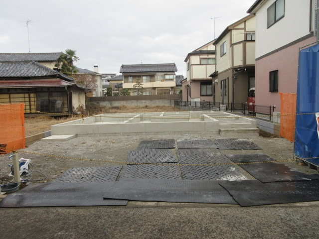 【仲介手数料無料】新築戸建　東松山市幸町13-13（全1棟）の前面道路含む現地写真