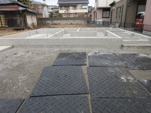 【仲介手数料無料】新築戸建　東松山市幸町13-13（全1棟）の前面道路含む現地写真