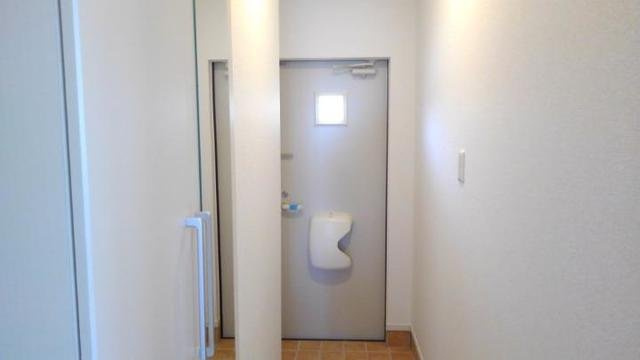 プラシードⅤの玄関