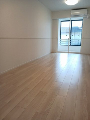 【居間・リビング】 | カナサティーラ | 居間です