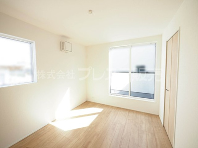 【洋室】 | 奈良市宝来町の新築一戸建 全４区画 | 現地写真（２号地２階洋室）