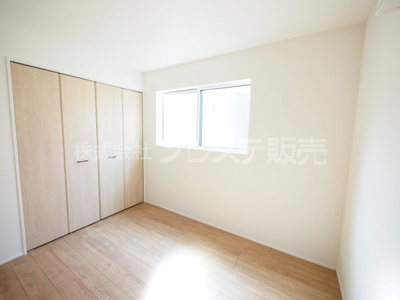 【洋室】 | 奈良市宝来町の新築一戸建 全４区画 | 現地写真（２号地２階洋室）