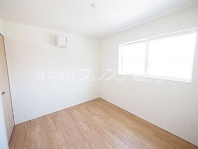 【洋室】 | 奈良市宝来町の新築一戸建 全４区画 | 現地写真（２号地２階洋室）